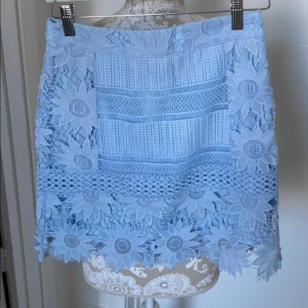 High wasted lace skirt